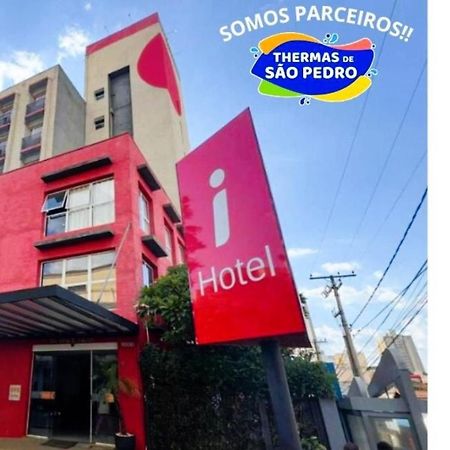 I-Hotel 皮拉西卡巴 外观 照片