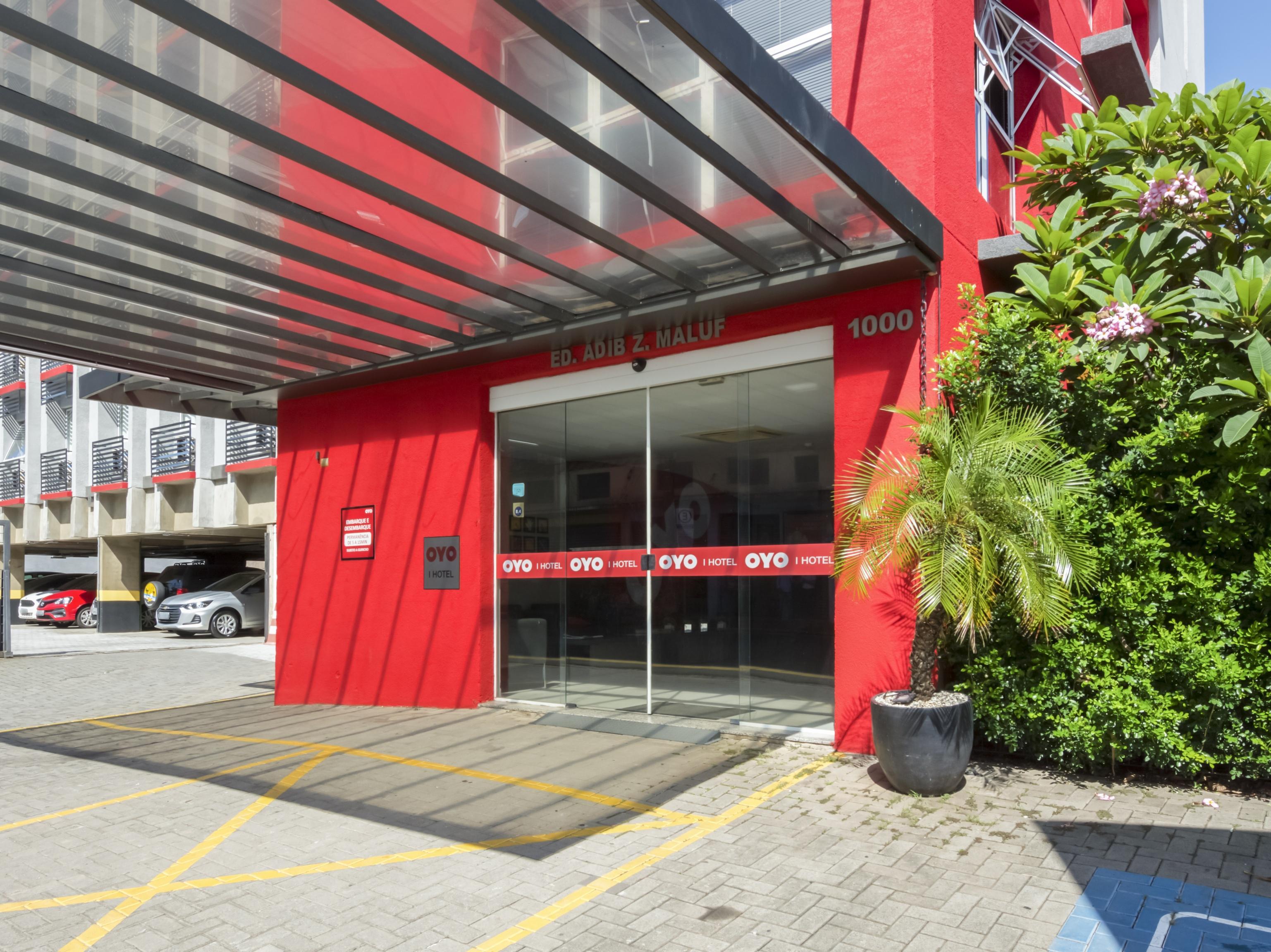 I-Hotel 皮拉西卡巴 外观 照片