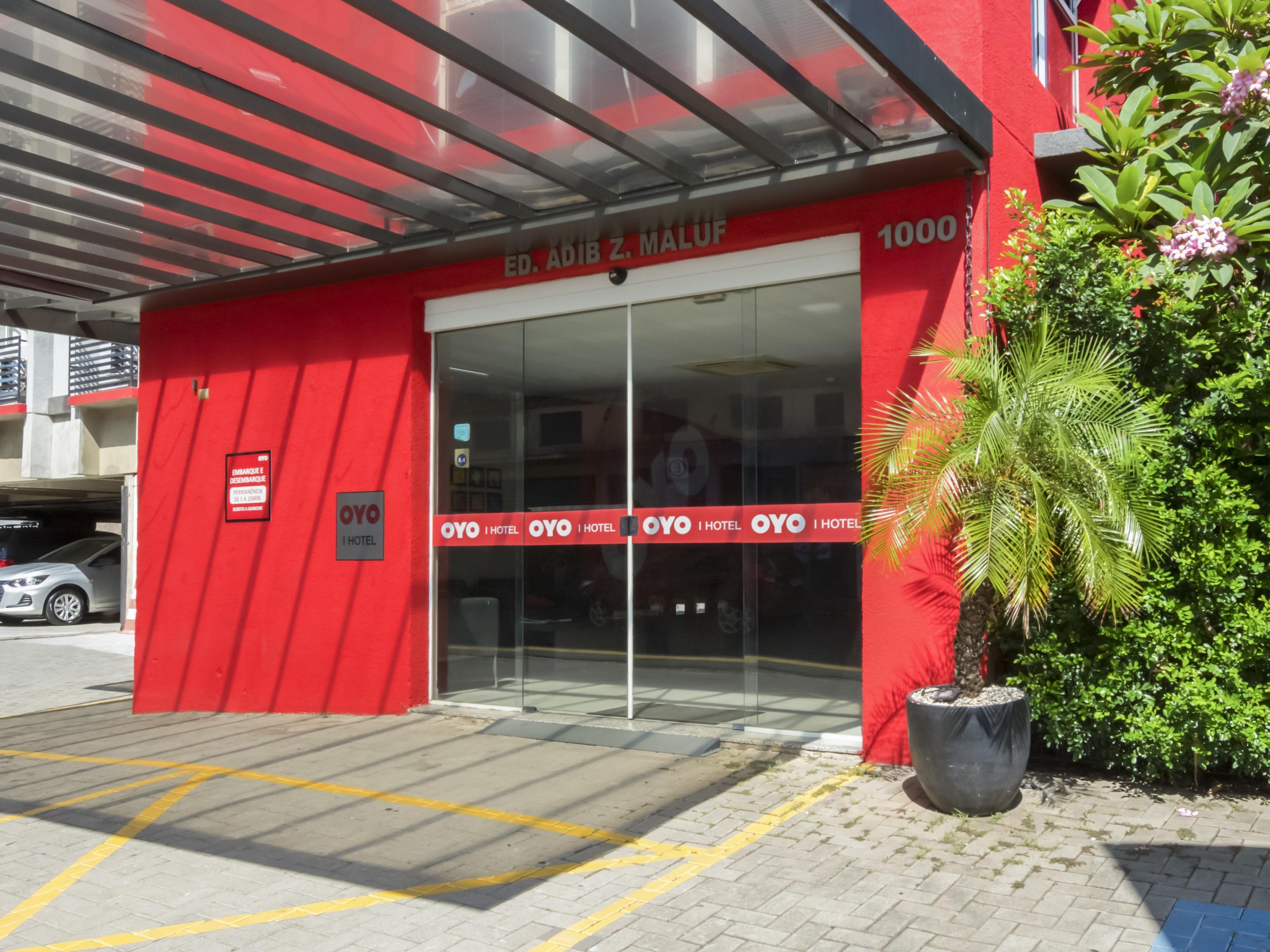 I-Hotel 皮拉西卡巴 外观 照片