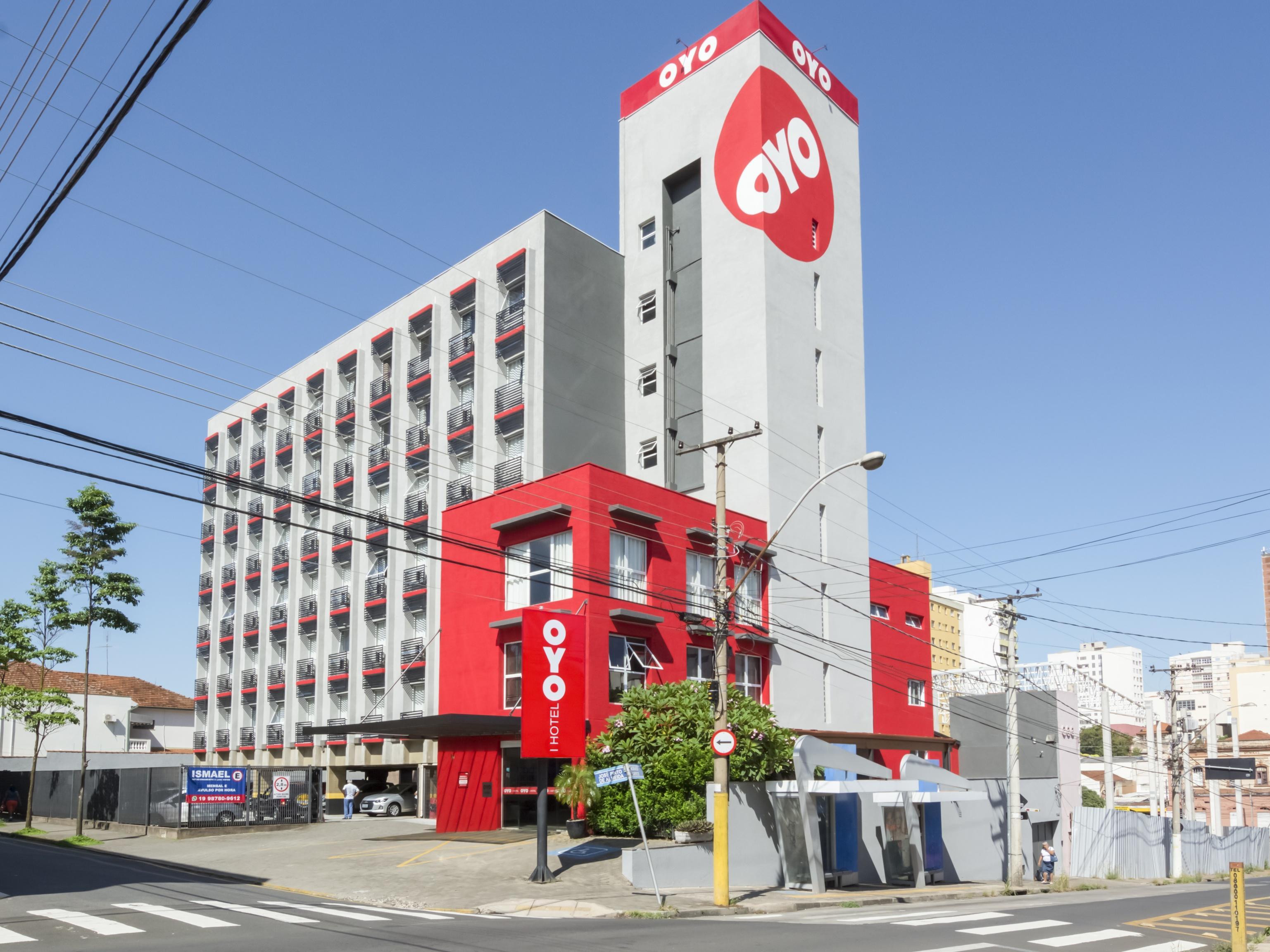 I-Hotel 皮拉西卡巴 外观 照片