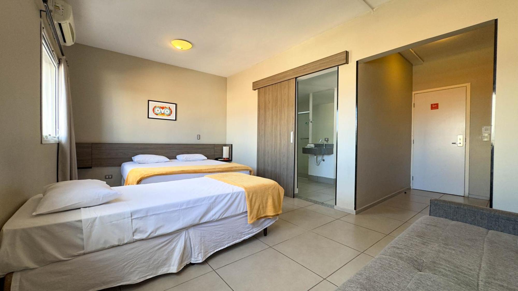 I-Hotel 皮拉西卡巴 外观 照片