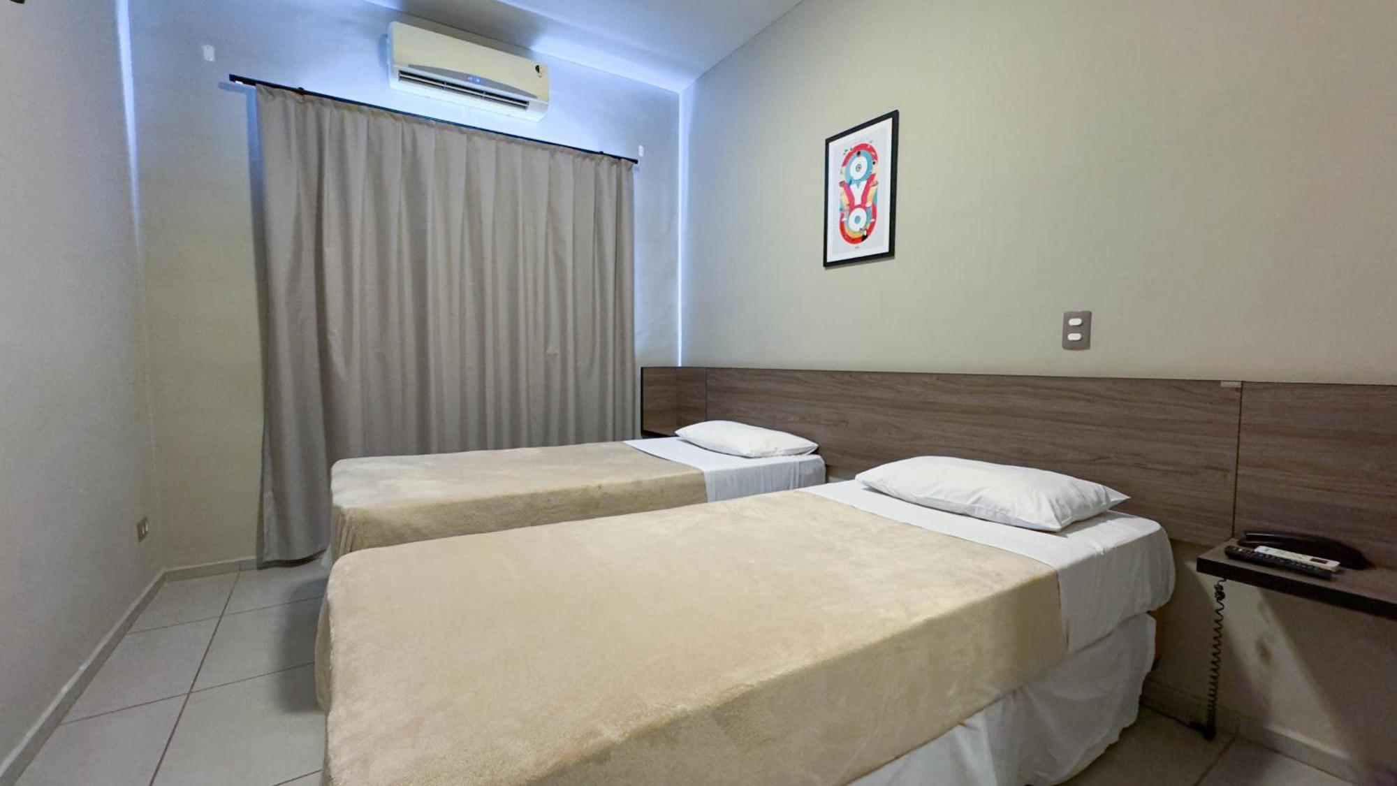 I-Hotel 皮拉西卡巴 外观 照片